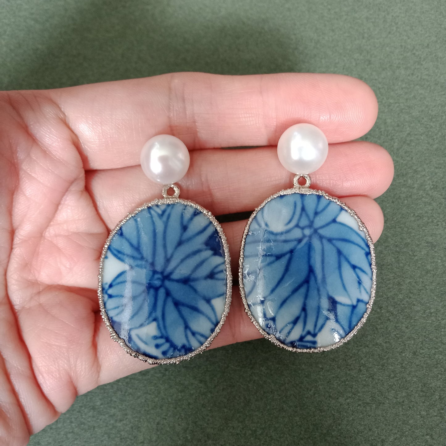 Blue and white palmate leaf porcelain earrings