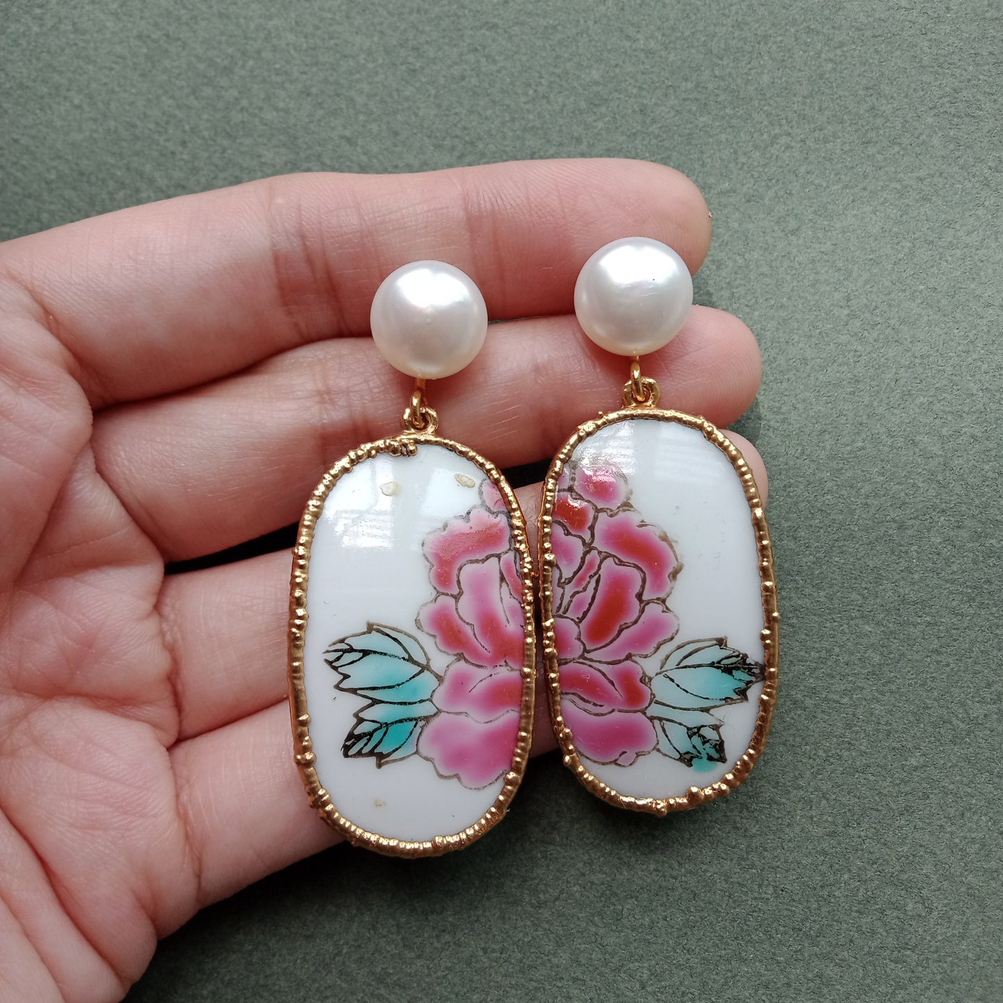 Rose porcelain earrings with FW pearls