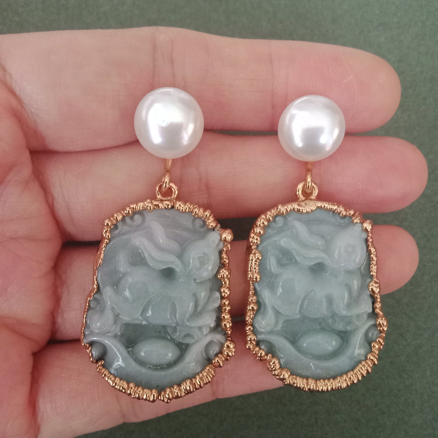Jade hopping hare earrings with FW pearls