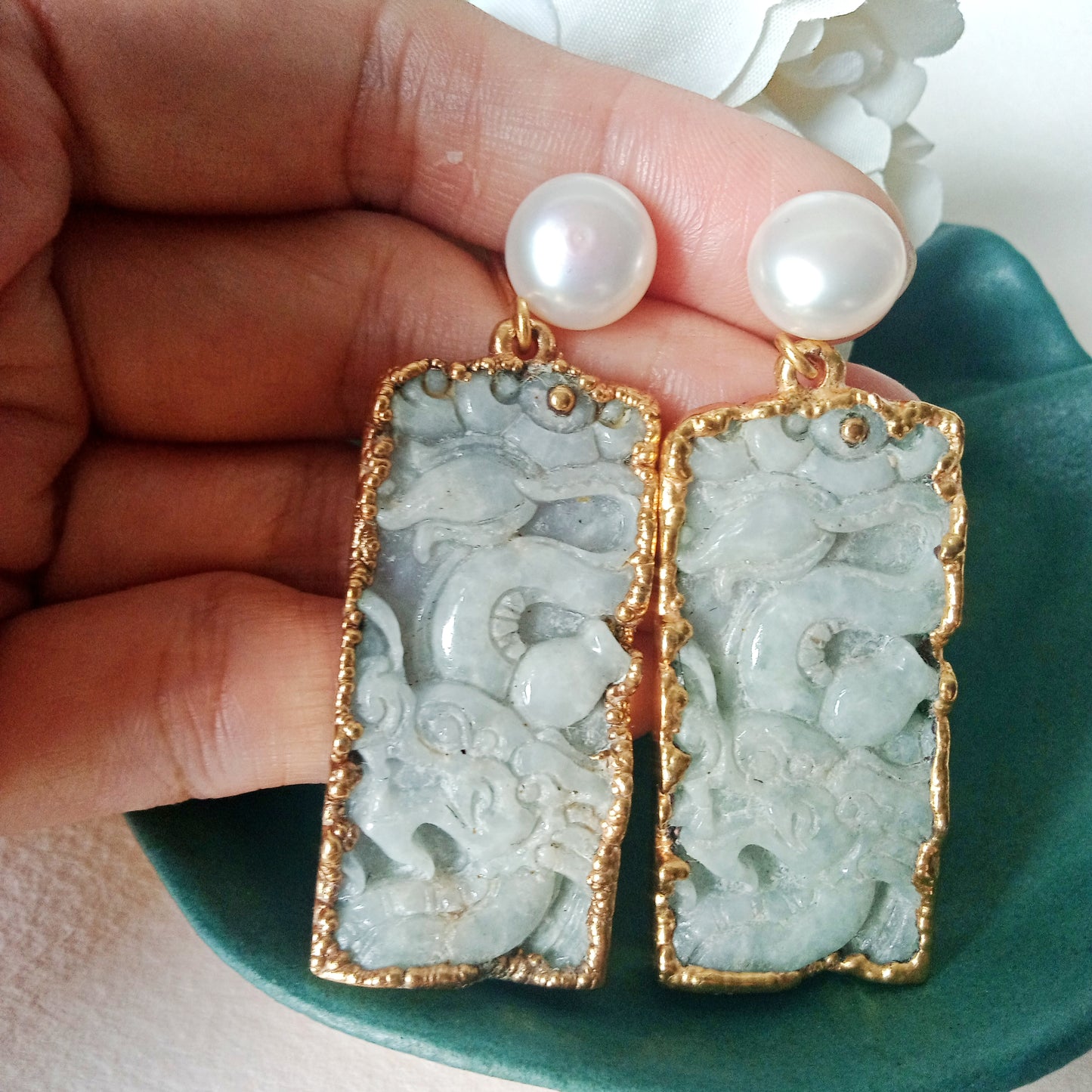 Jade dragon freshwater pearl earrings