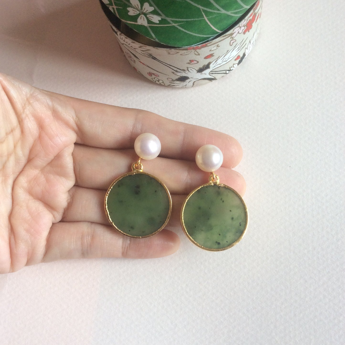Disc jade earrings with FW pearls