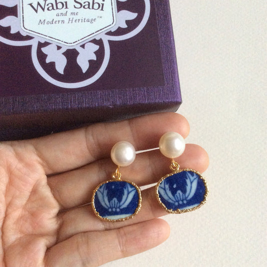 Blue and white porcelain earrings with FW pearls